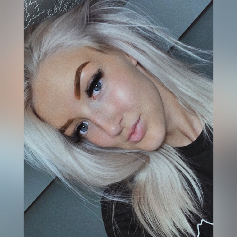 Meet your Posher, Amber
